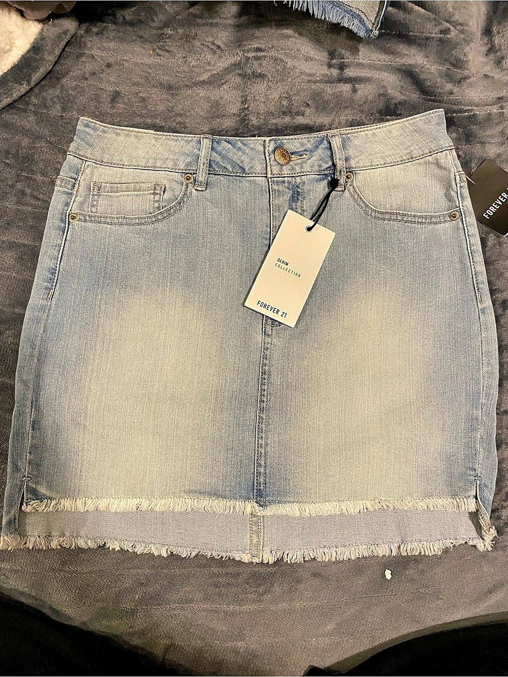 Forever 21 Denim Mini Skirt in Blue Size 27 NWT
